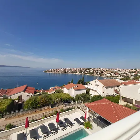 Zora Trogir